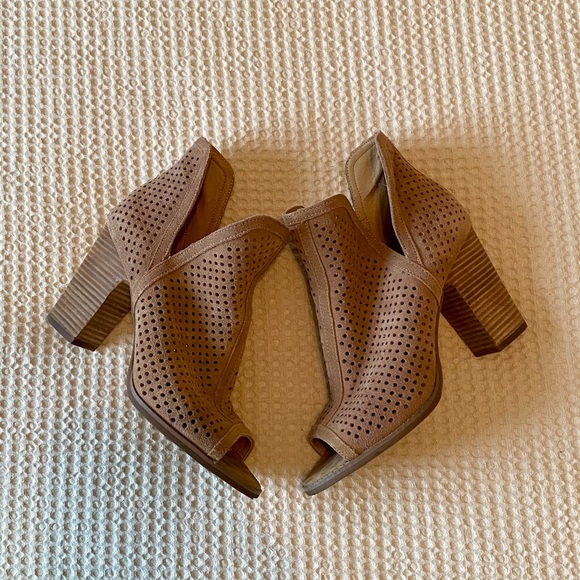 Lucky Brand Bootie Heels - Picture 3 of 7